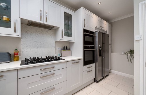 Harringay Apartment | GuestReady - Sublime living in London