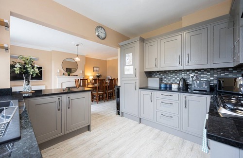 Manchester House | GuestReady - Terraced home in West Didsbury