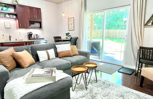 Sand Lake Apartment | Guests Love! Private & Upscale - WiFi - Washer/Dryer - Desirable Neighborhood