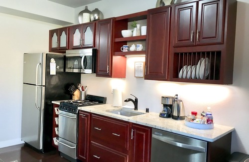 Sand Lake Apartment | Guests Love! Private & Upscale - WiFi - Washer/Dryer - Desirable Neighborhood