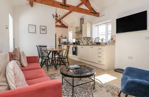 Flamborough House | GUILLEMOT, pet friendly, character holiday cottage in Flamborough