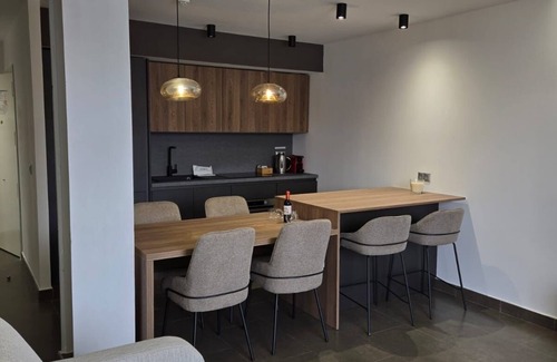 Altozano-Conde Lumiares Apartment | Guillman Suites