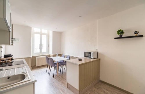 Guingamp Apartment | Guingamp centre, agreable T2