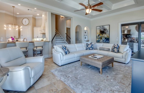 Pelican Villa | Gulf Access Canal | Heated Pool & 2 Spas | Theatre