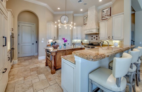Pelican Villa | Gulf Access Canal | Heated Pool & 2 Spas | Theatre