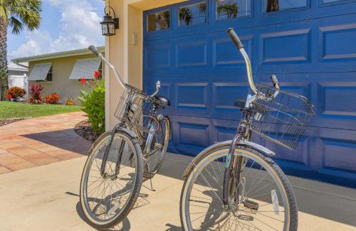 Yacht Club House | Gulf Access, Heated Pool, Bicycles, Sleeps 8 - Villa Jewel Box - Roelens Vacations