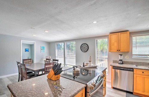 Gulf Breeze House | Gulf Breeze Home: 12 Mi to Pensacola Beach!