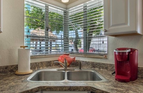 Indian Rocks Beach Cottage | Gulf Breeze Inn- Indian Rocks