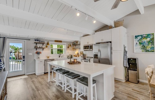 Anclote Keys House | Gulf front Island home with heated pool & dock in Tarpon Springs