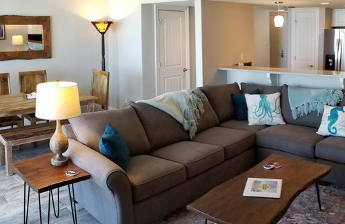 Pensacola Beach Condo | Gulf Front Luxury 2BR Condo w/2 Sunset Balconies, Pool - Starboard Village 422