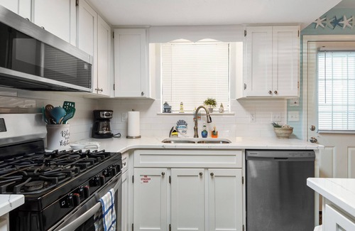 Panama City Beach Resort | Gulf Highlands beach resort, Beach access close to Walmart,