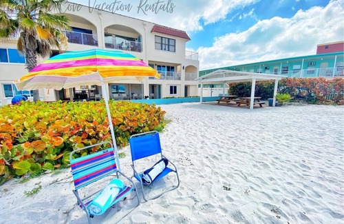 North Redington Beach Condo | Gulf Side Fun In Paradise Pool-Shuffleboard-Grill
