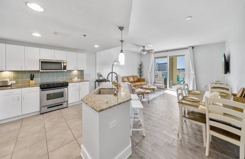 Panama City Beach Condo | gulf view! only 30 steps to the pool and hot tub!