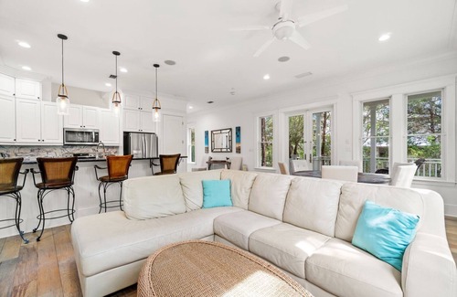 Seawatch House | Gulf Views. 0.2 Miles to the Beach! In the Heart of Seagrove! With Golfcart!