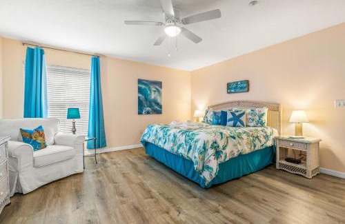 Indian Shores House | Gulf Views Pool Walk to Beach Family Friendly