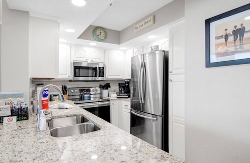 Ono Island Resort | Gulfside Oasis On The Beach - No roads to cross - On the beach!