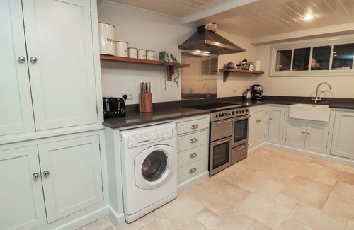 Lyme Regis Cottage | GULL COTTAGE, family friendly, luxury holiday cottage in Lyme Regis