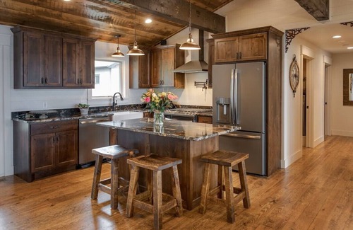 Nisswa Cabin | Gull Lake Cabin + Bunkhouse with Sandy Beach & Pontoon/Jet Ski availability!