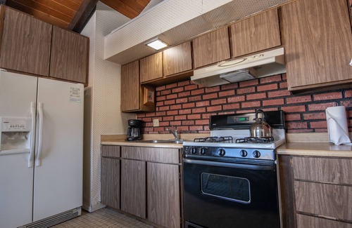 June Lake Hotel | Gull Lake Lodge