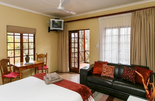 Oudtshoorn House | Gumtree Guest House