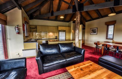 Hotham Heights Ski Chalet | Gundanora