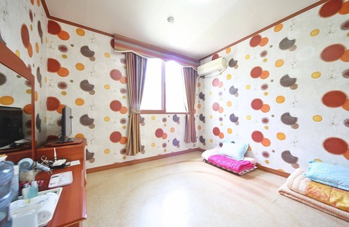 Naesan-ri Hotel | Gurye Purunsol