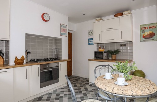 Borth-y-Gest Cottage | Gweldon - Anchor Deck
