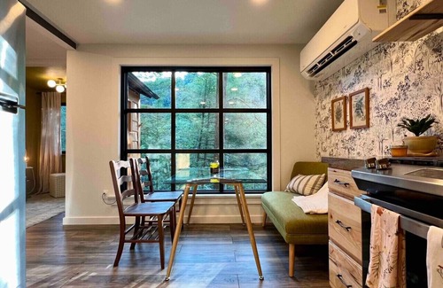 Ellwood City Apartment | Gwen`s Cottage at Water`s Edge