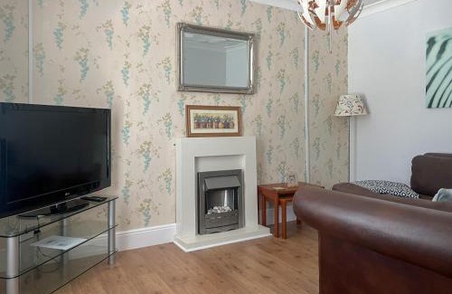Burry Port House | Gwenynen Fel Cottage