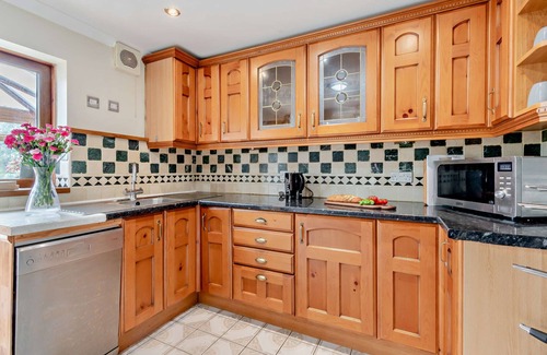 Keeston House | Gwersyll y Tiger - Four Bedroom House, Sleeps 7