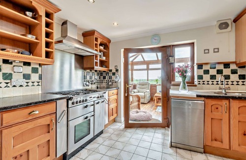 Keeston House | Gwersyll y Tiger - Four Bedroom House, Sleeps 7