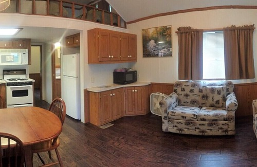 Kenai Peninsula Cabin | Gwin's Lodge Spruce Chalet #6