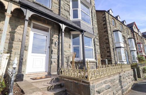 Barmouth House | Gwynfa