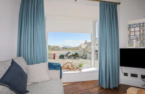 Criccieth House | Gwynle - Criccieth