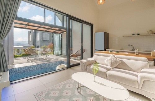 Gyeongju House | Gyeongju Rose Breeze Pool Villa Pension