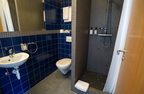 Egilsstadir Hotel | Hótel Valaskjálf