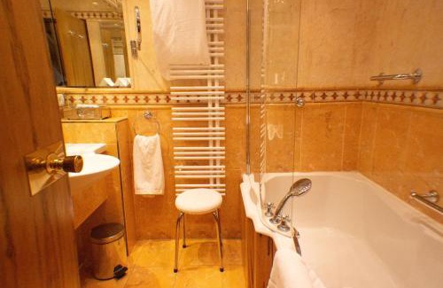 Meribel-Mottaret Hotel | Hôtel Alpen Ruitor