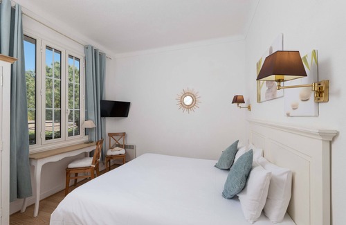 Cap-d'Antibes Hotel | Hôtel Beau Site - Cap d'Antibes