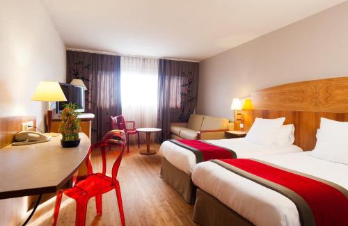 Costieres Hotel | HÔTEL C SUITES chambres spacieuses