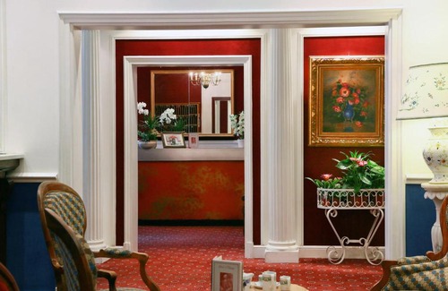 Bagneres-de-Luchon Hotel | Hôtel d'Etigny