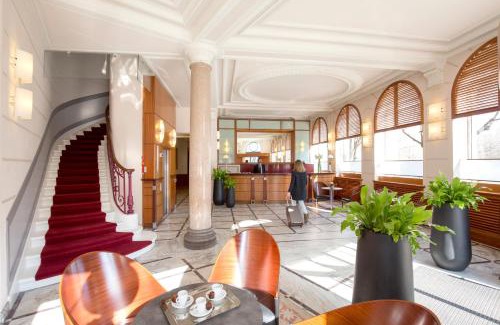 Hotel de Ville - Quinconces Hotel | Hôtel de Normandie