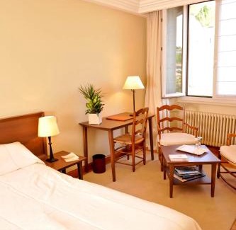 Saint-Jean-Pied-de-Port Hotel | Hôtel des Pyrénées