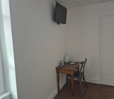 Champeix Bed & Breakfast | Hôtel du Centre