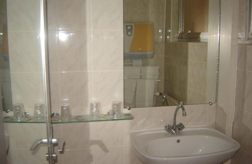 Draguignan Hotel | Hôtel du Col de l'Ange