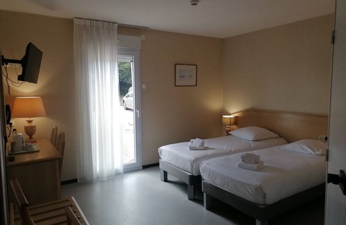 Tronget Hotel | Hôtel du Commerce