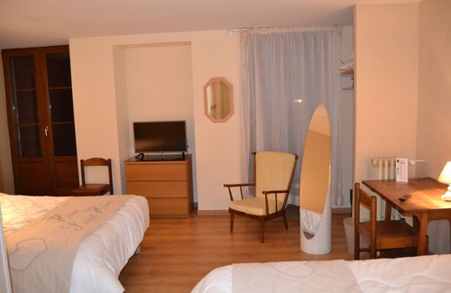 Luxeuil-les-Bains Hotel | Hôtel du Lion Vert