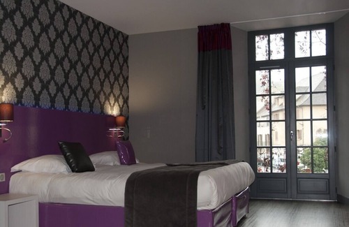 Beaulieu-sur-Dordogne Hotel | Hôtel Le Turenne