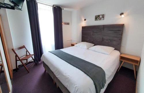 Salles-Curan Hotel | Hôtel Les Tilleuls de Pareloup à Salles-Curan