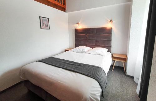 Salles-Curan Hotel | Hôtel Les Tilleuls de Pareloup à Salles-Curan