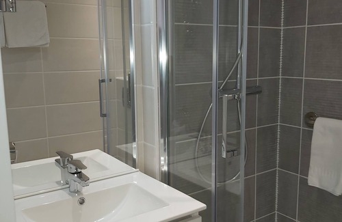 La Ciotat Hotel | Hôtel Miramar